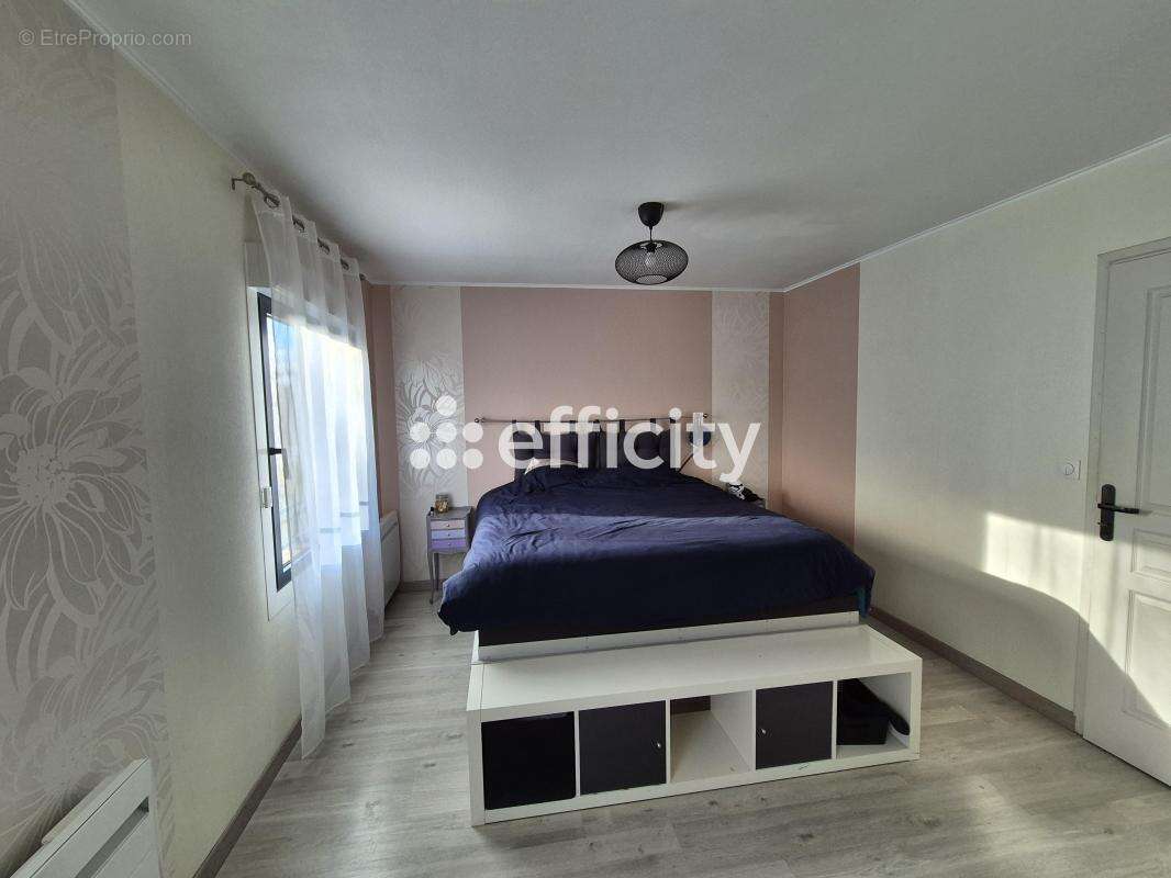 Maison à CHOUZY-SUR-CISSE