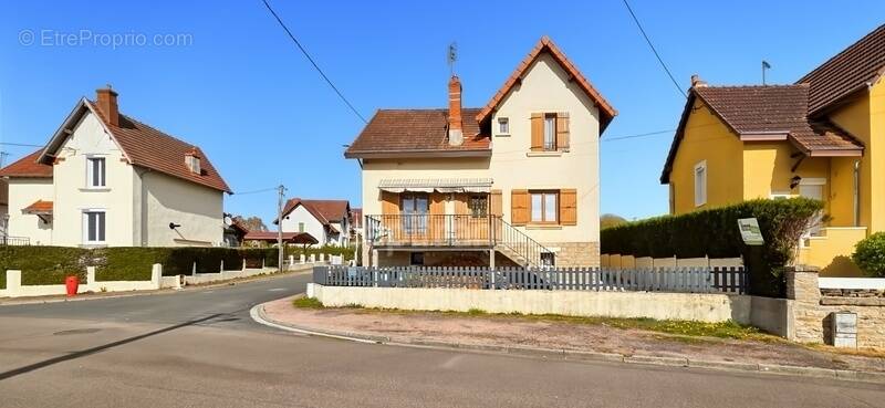 Maison à MONTCEAU-LES-MINES