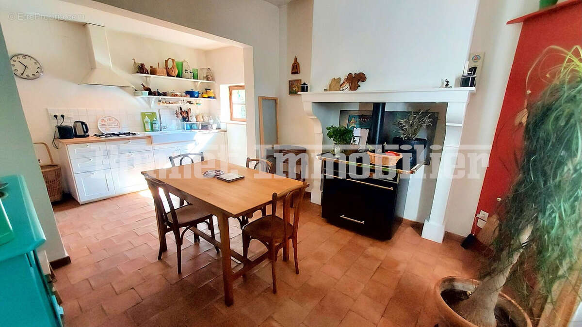 Maison à CHATEAUNEUF-DE-BORDETTE