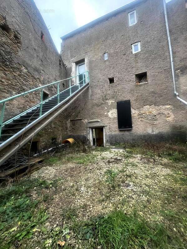 Appartement à ARS-SUR-MOSELLE