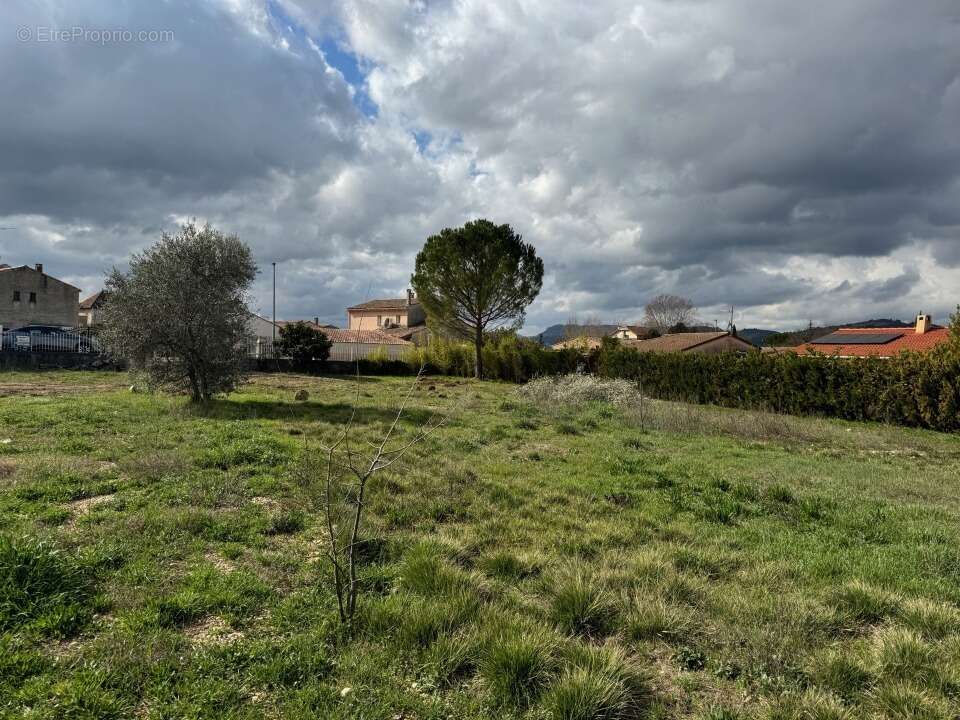Terrain à ORAISON