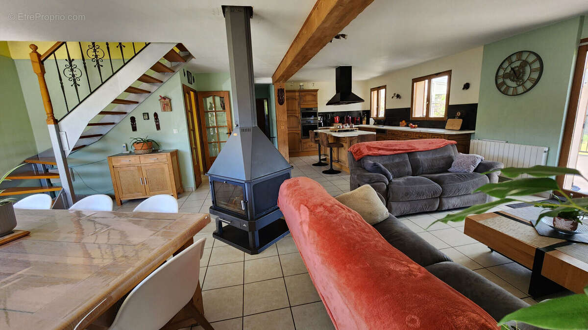 Maison à CHATEAUNEUF-EN-THYMERAIS