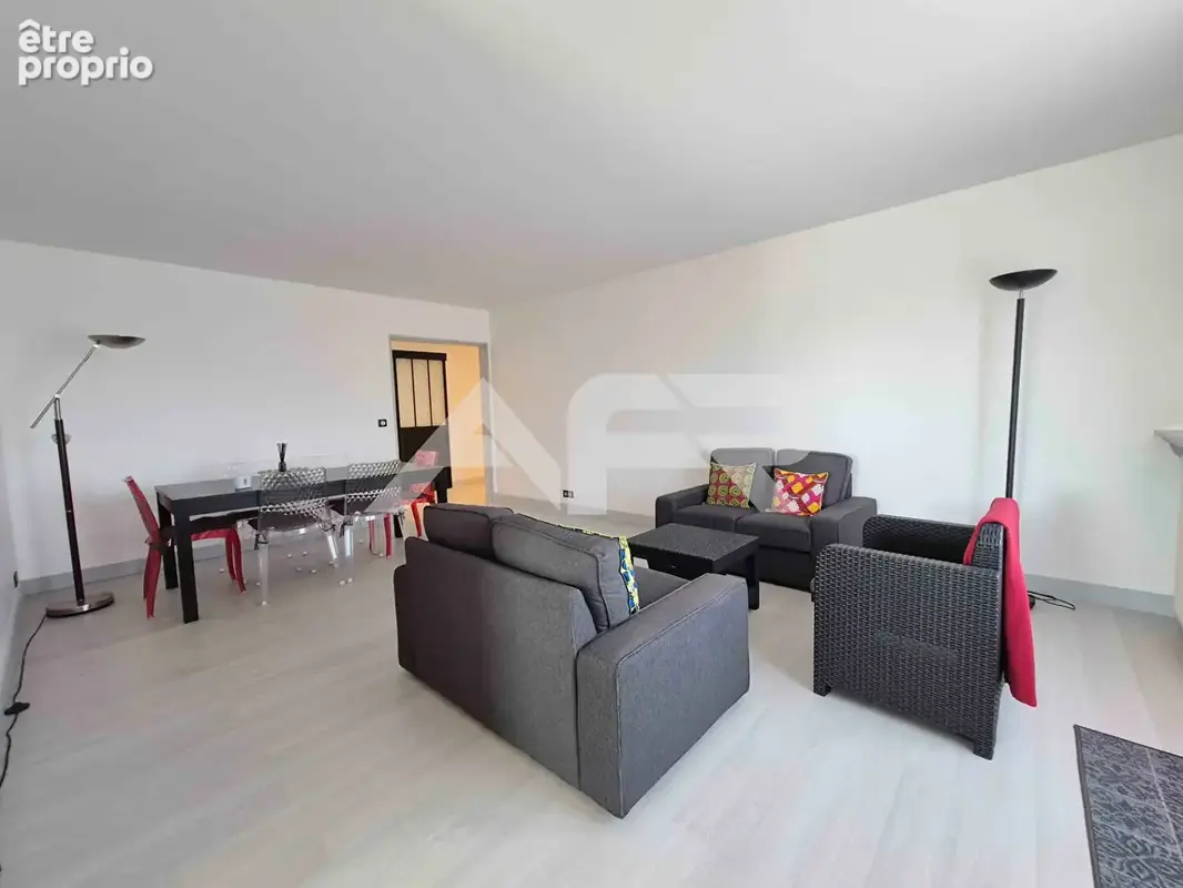 Appartement 4 pièces dernier étage avec balcon, box et parking - photo 4