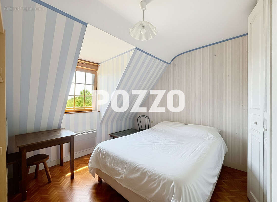 Maison Bréhal (50290) 102.73 m2 terrain 1400 m² - photo 8