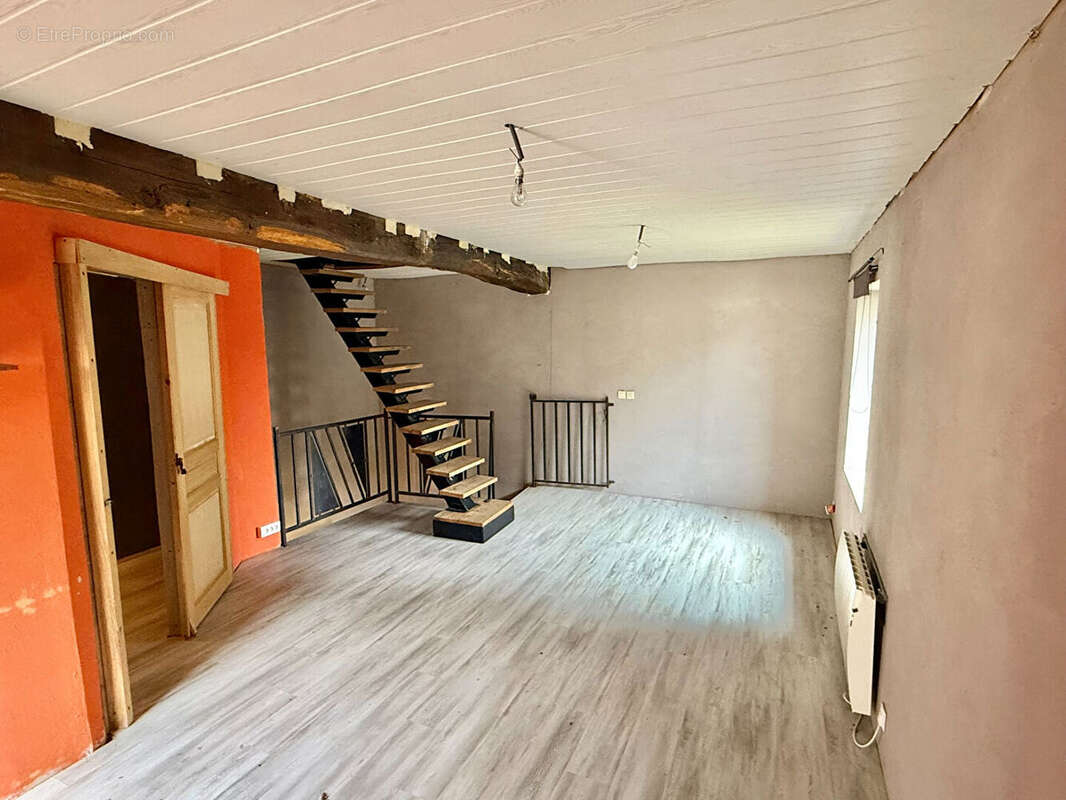 Maison à BLOT-L&#039;EGLISE