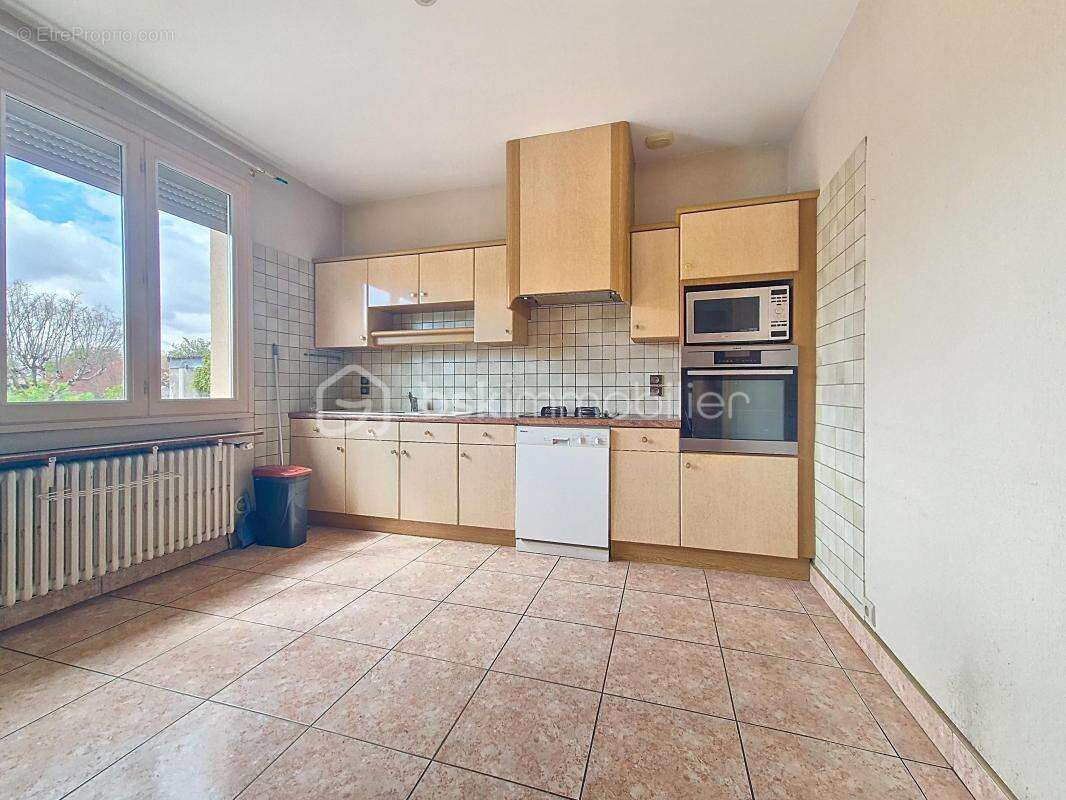 Maison à POMMEVIC