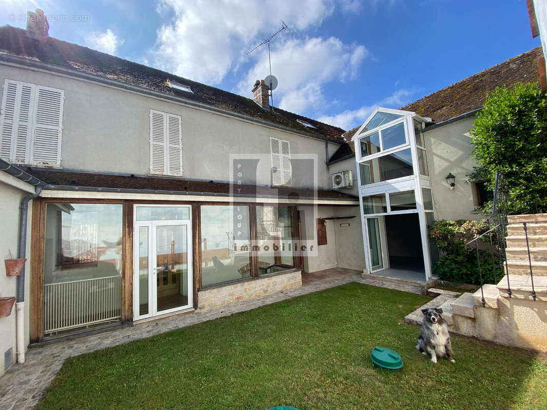 Maison à GREZ-SUR-LOING