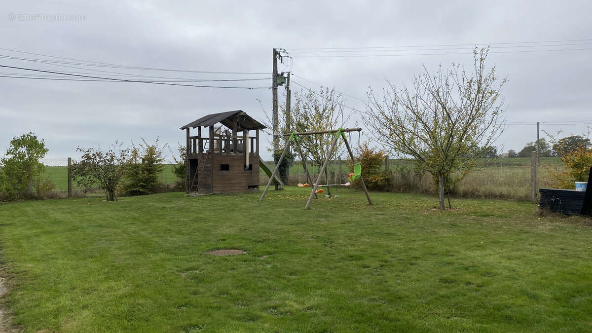 Maison à ARMENTIERES-SUR-AVRE