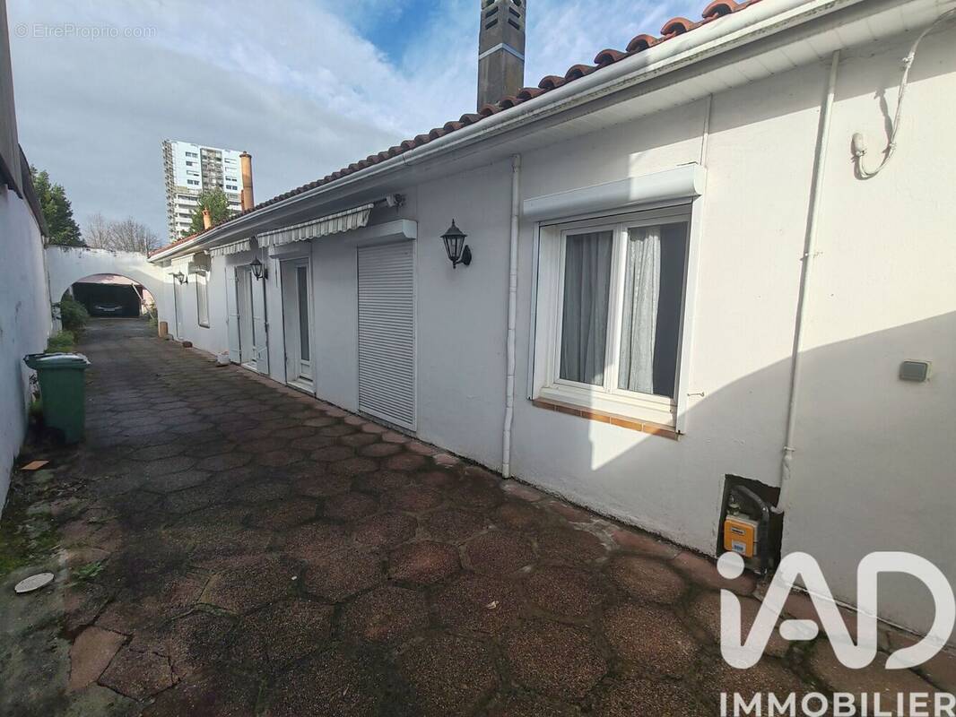 Photo 1 - Maison à CENON