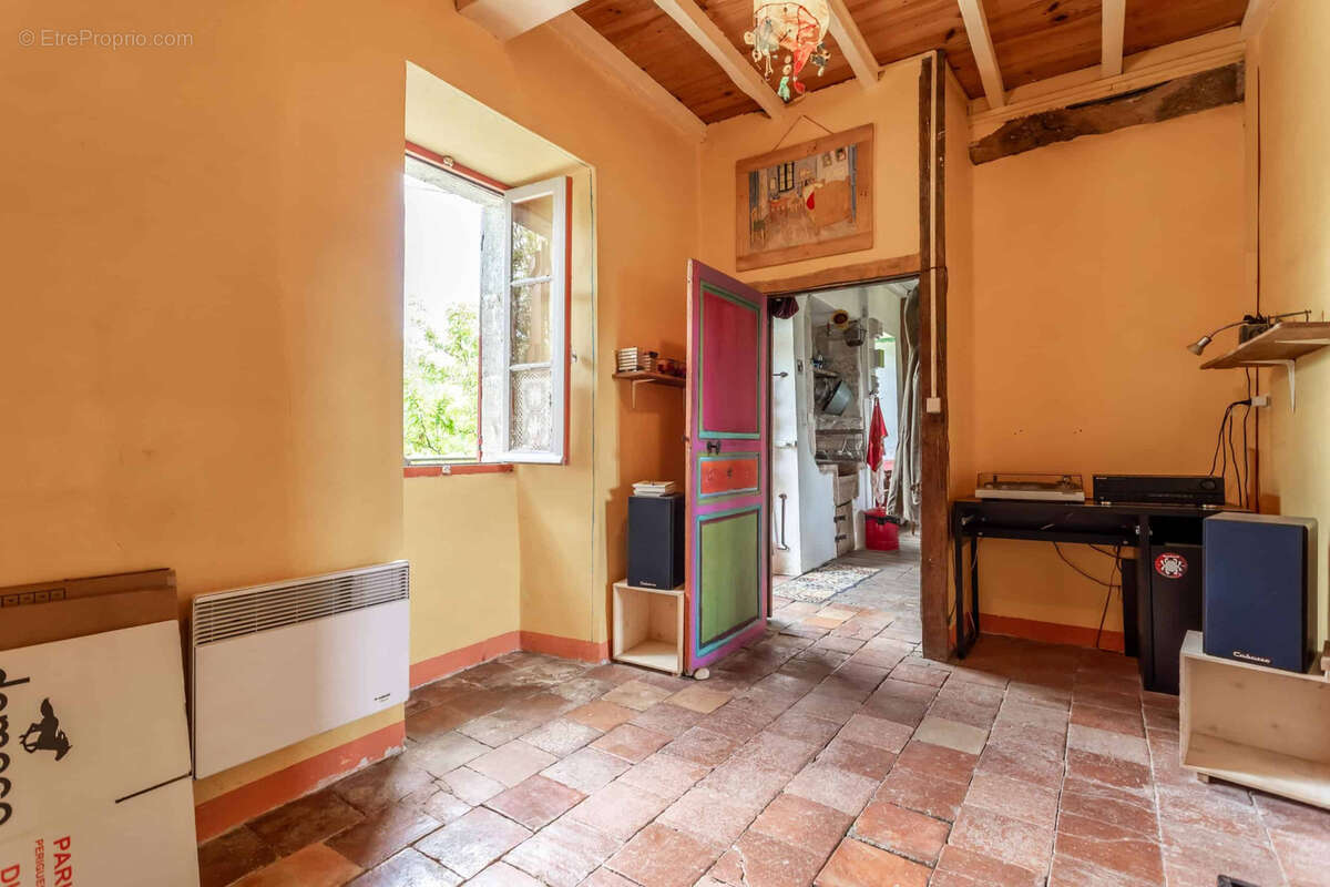 Country property - photo 21