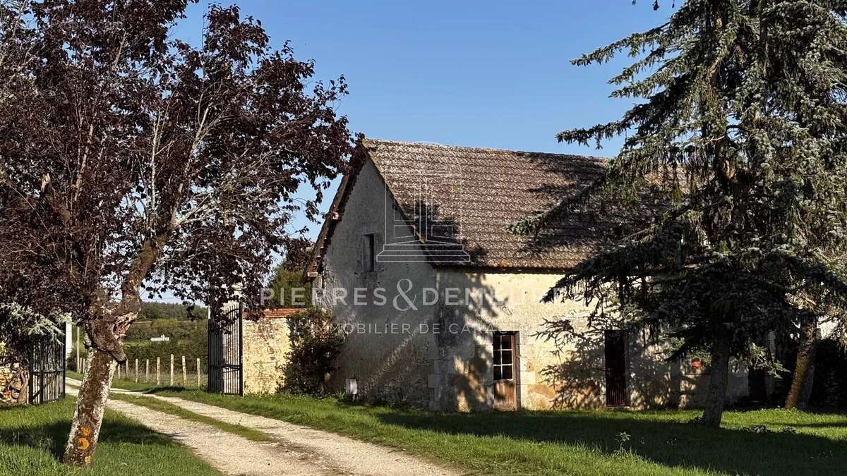 Maison à NEUILLAY-LES-BOIS
