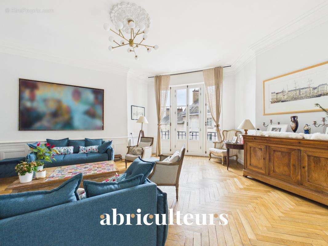 Splendide appartement familial d'environ 200m² dans un immeuble ancien en vente à Nantes (44000) - photo 11