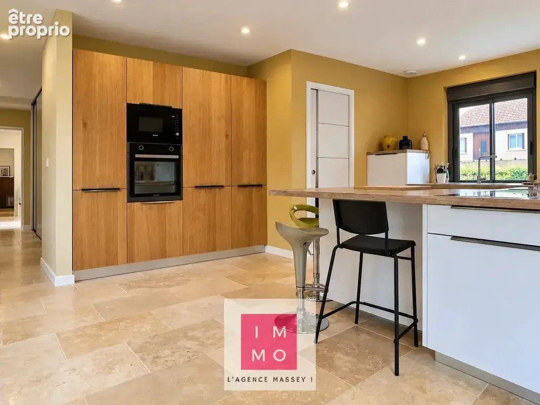 Caractère, charme & esprit contemporain — une demeure de 180 m² à la rénovation très récente, proche des commodités - photo 13