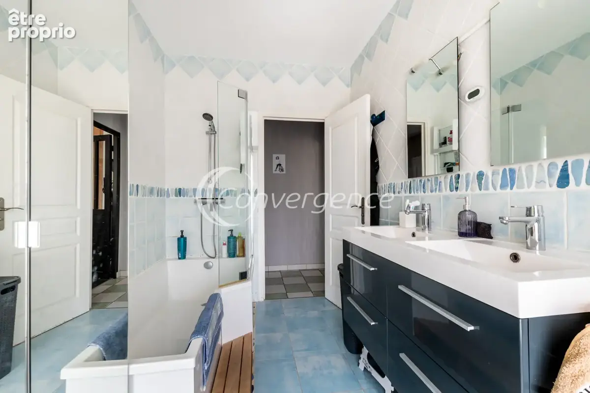 Maison T5 de 110m2 - photo 6