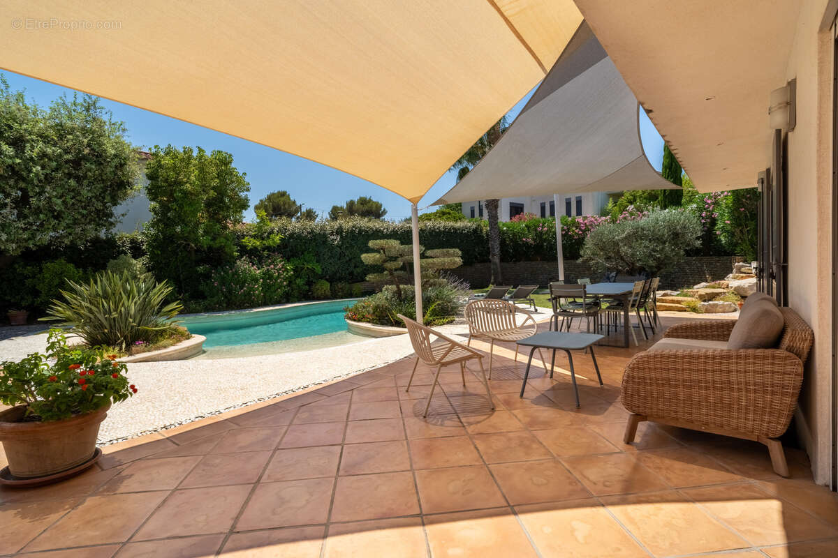Maison à SIX-FOURS-LES-PLAGES
