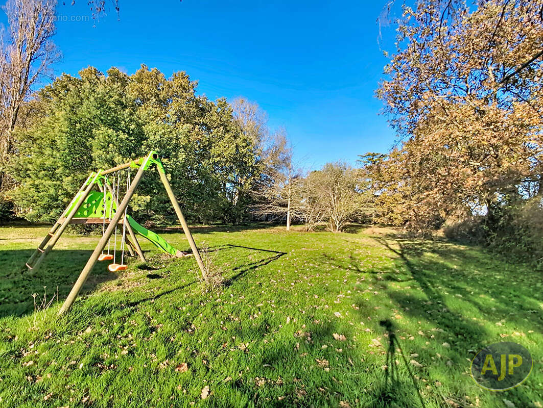 Maison à VIEILLEVIGNE