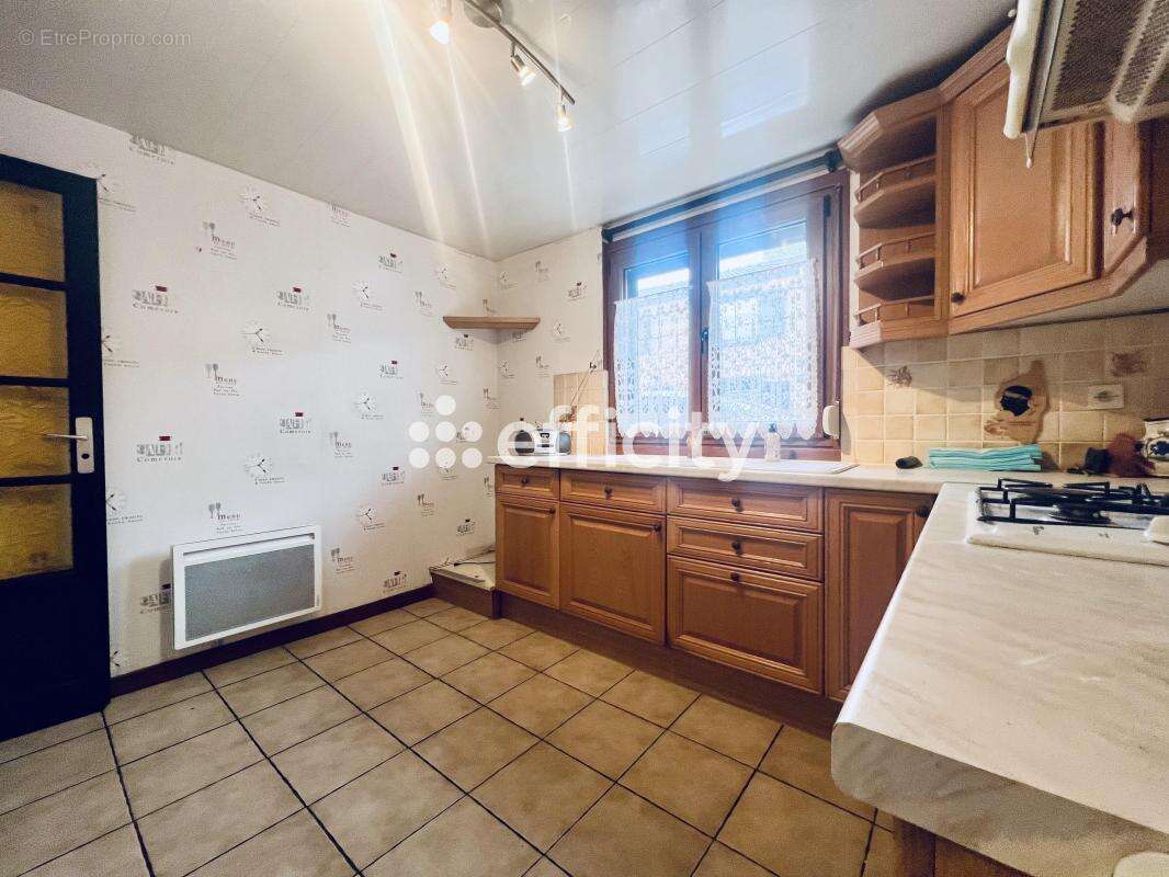 Maison à NEUVILLE-EN-FERRAIN