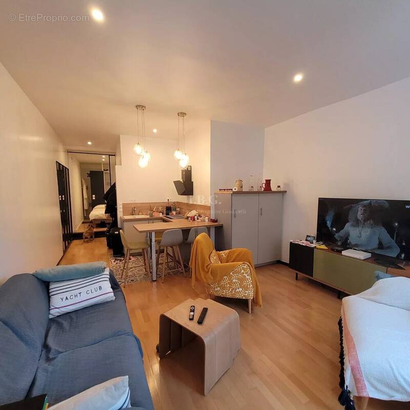 Appartement à MARSEILLE-7E