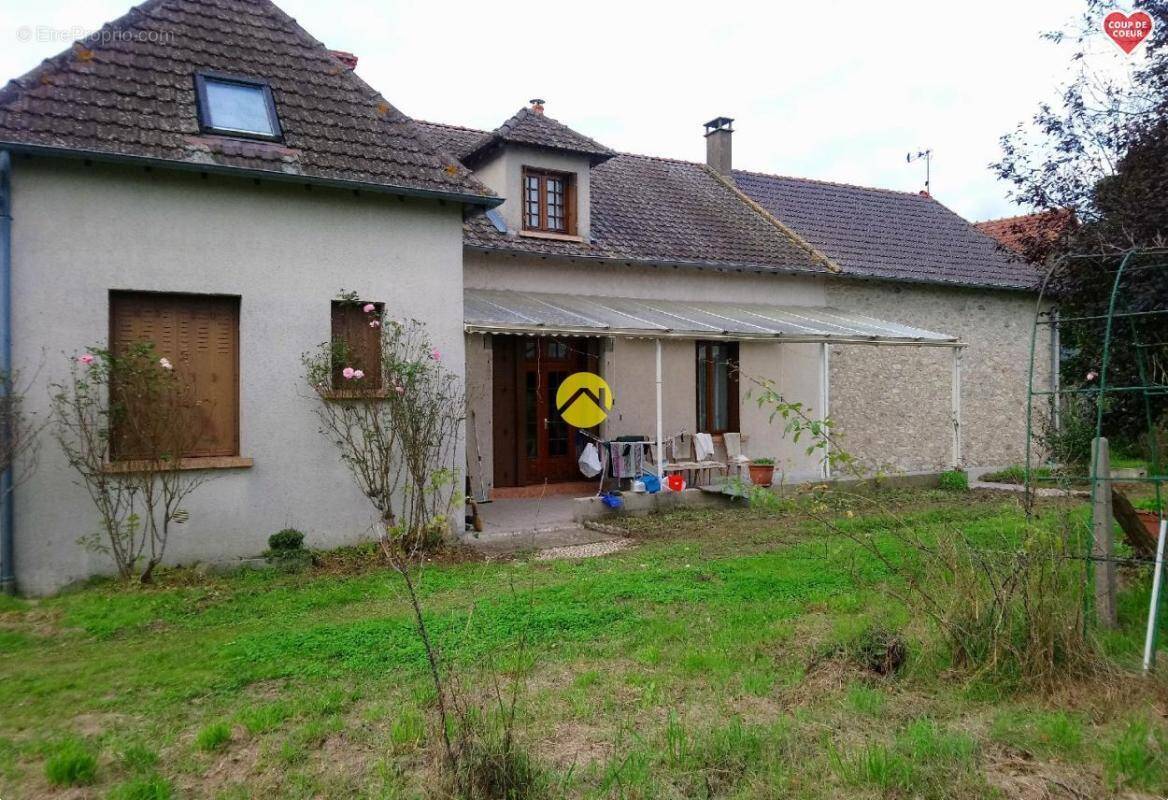 Maison à SAINT-AMAND-MONTROND