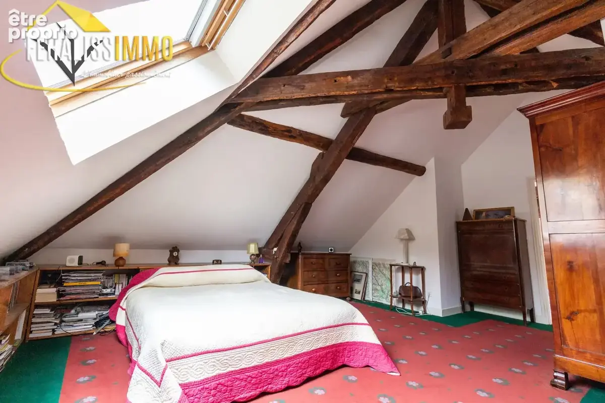 Dans un écrin de verdure, une chaleureuse maison vous atten - photo 12