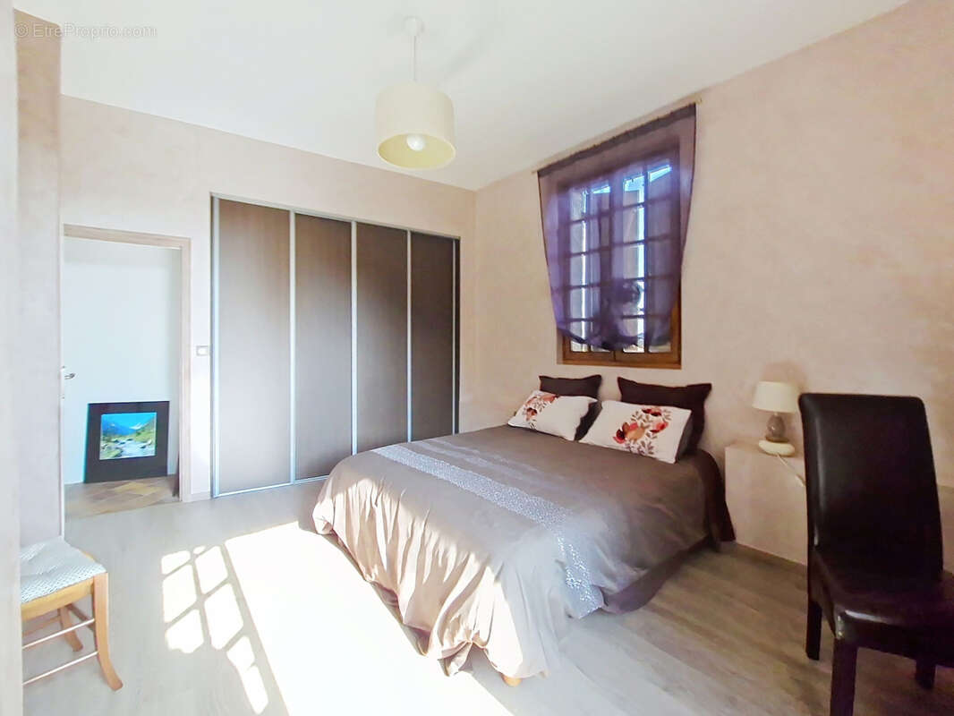 Maison à LA ROCHE-GUYON