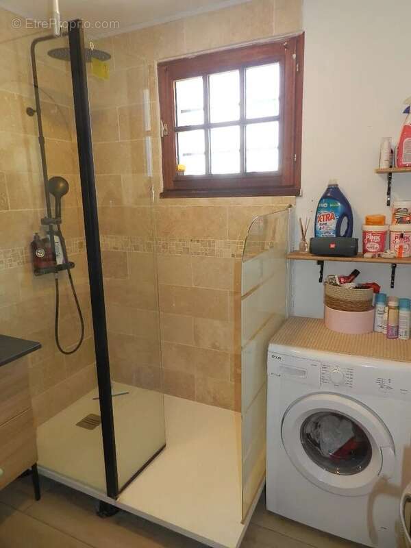 A ETE VENDUE PAR NOS SOINS   .......   BELLE CONTEMPORAINE DE 120 M² HAB, sur Sous-Sol complet et Plus de 1 350 m² de Terrain. - photo 14