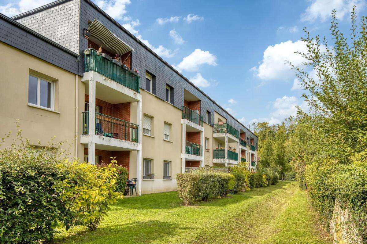 Appartement à LA RIVIERE-SAINT-SAUVEUR