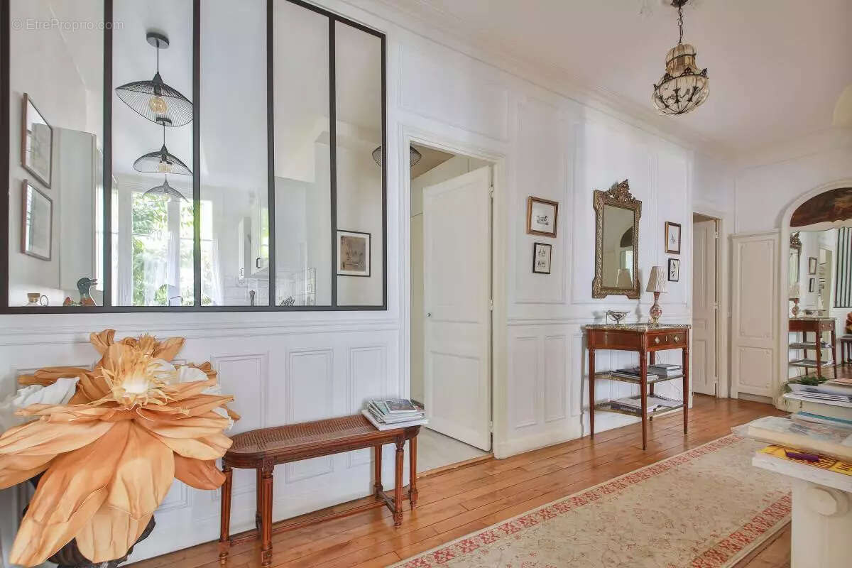 Paris 16ème - Village d'Auteuil - Appartement 4 pièces de 110m2 - photo 3
