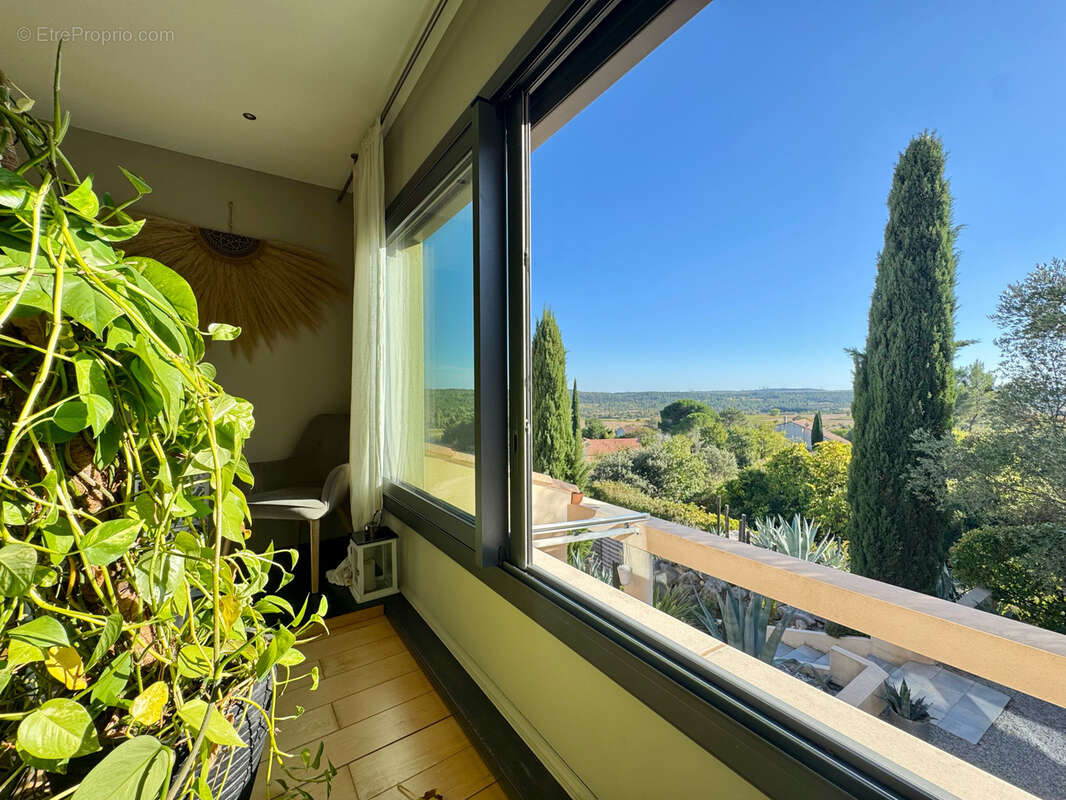 Maison à VAILHAUQUES