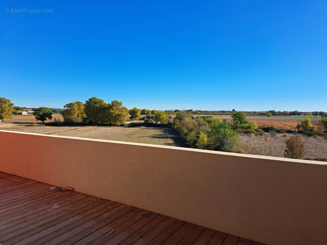 Appartement à MAUGUIO