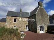 Maison à TESSY-SUR-VIRE