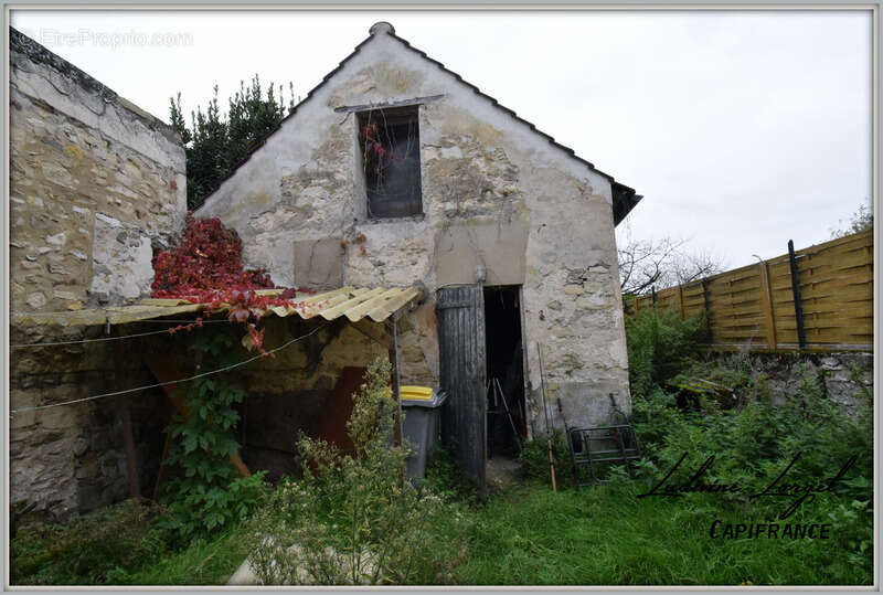Maison à NEUILLY-SAINT-FRONT