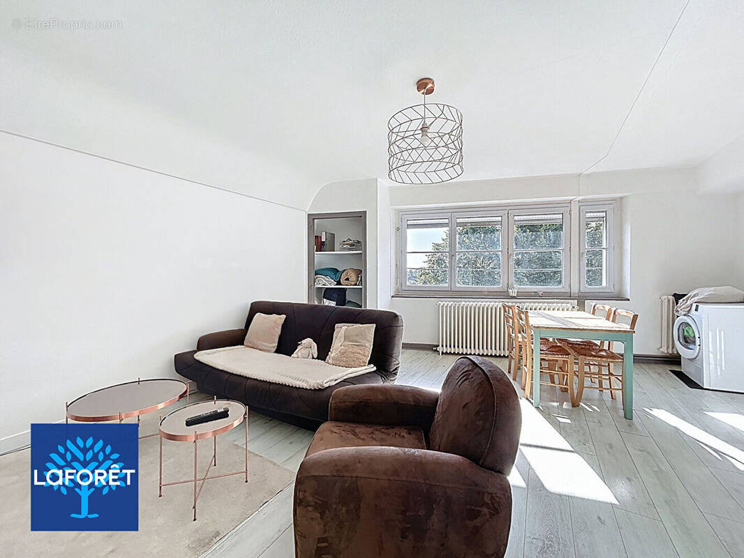 Appartement à FOUGERES