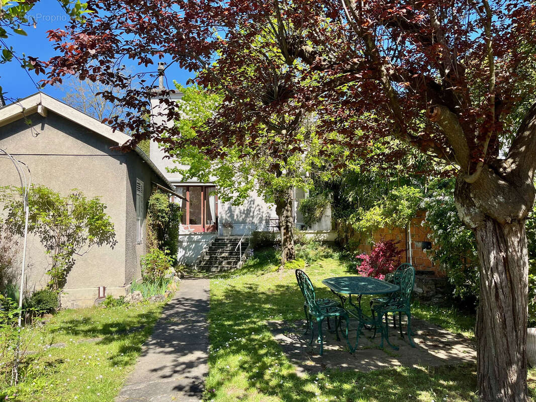 Maison à SAINT-MAUR-DES-FOSSES