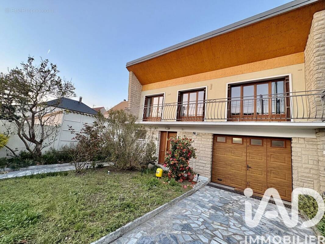 Photo 1 - Maison à MONTESSON