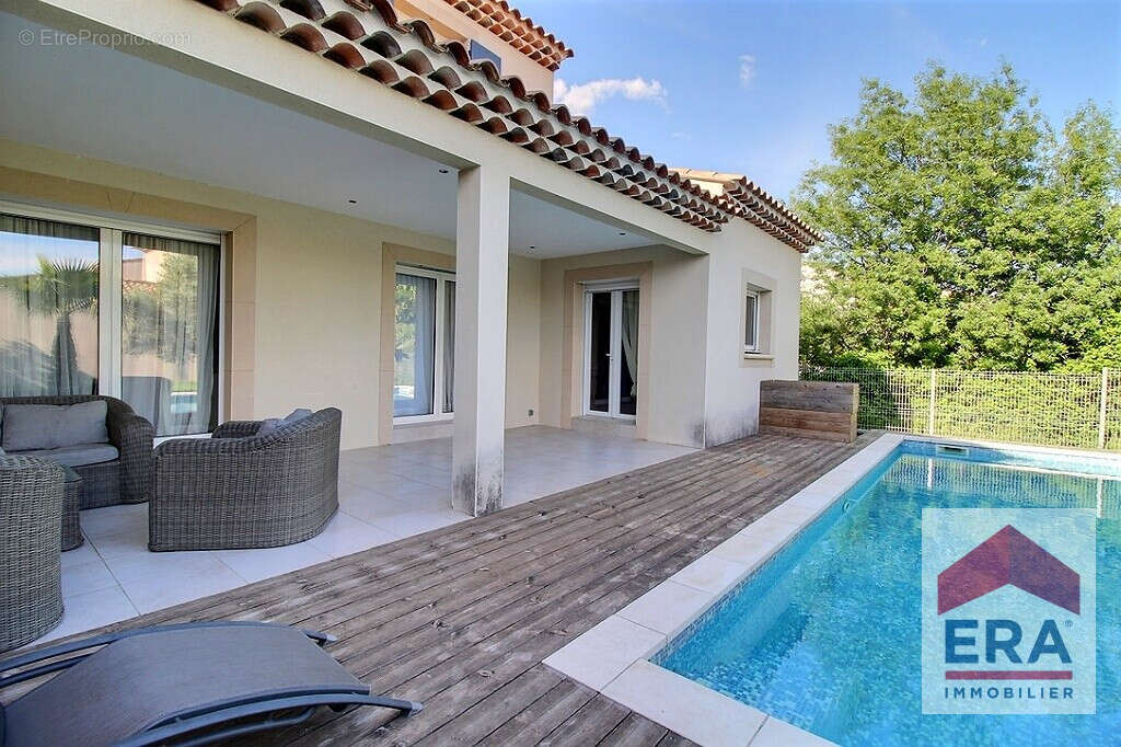 Maison à SORGUES