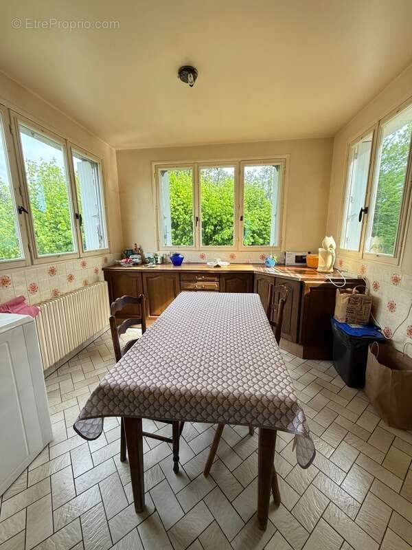 Maison à LA CELLE-DUNOISE