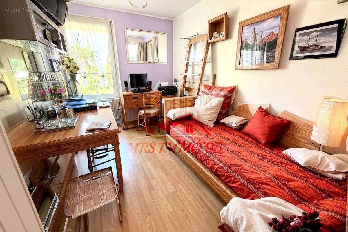 Appartement à SAINT-LEU-D&#039;ESSERENT