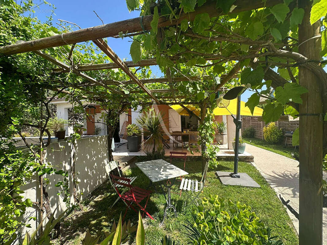 Maison à BUZET-SUR-TARN