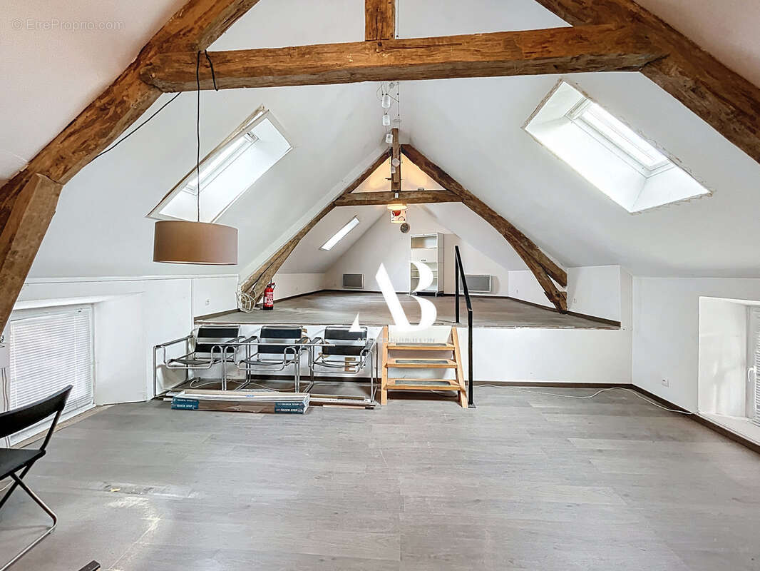 Maison à MONTIGNY-LENCOUP