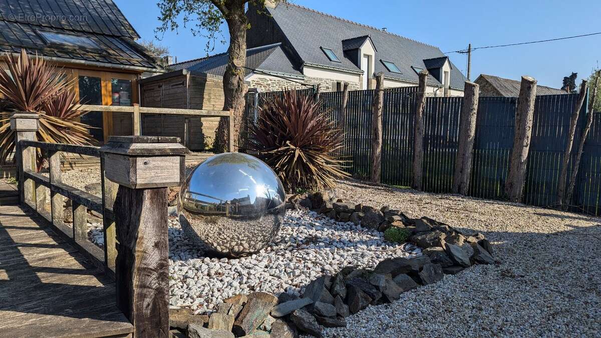 Maison à NOYAL-PONTIVY
