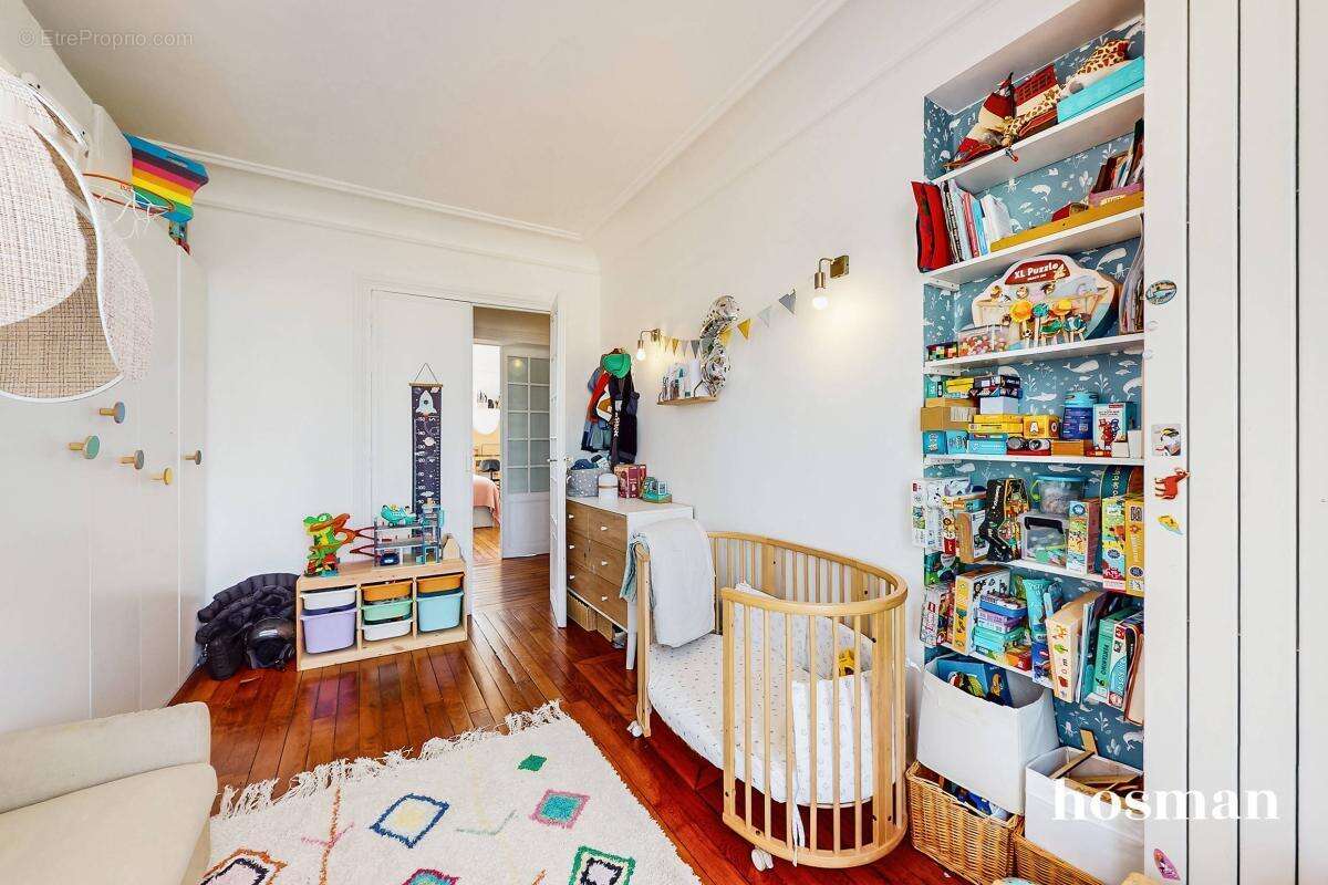 Appartement à LES LILAS