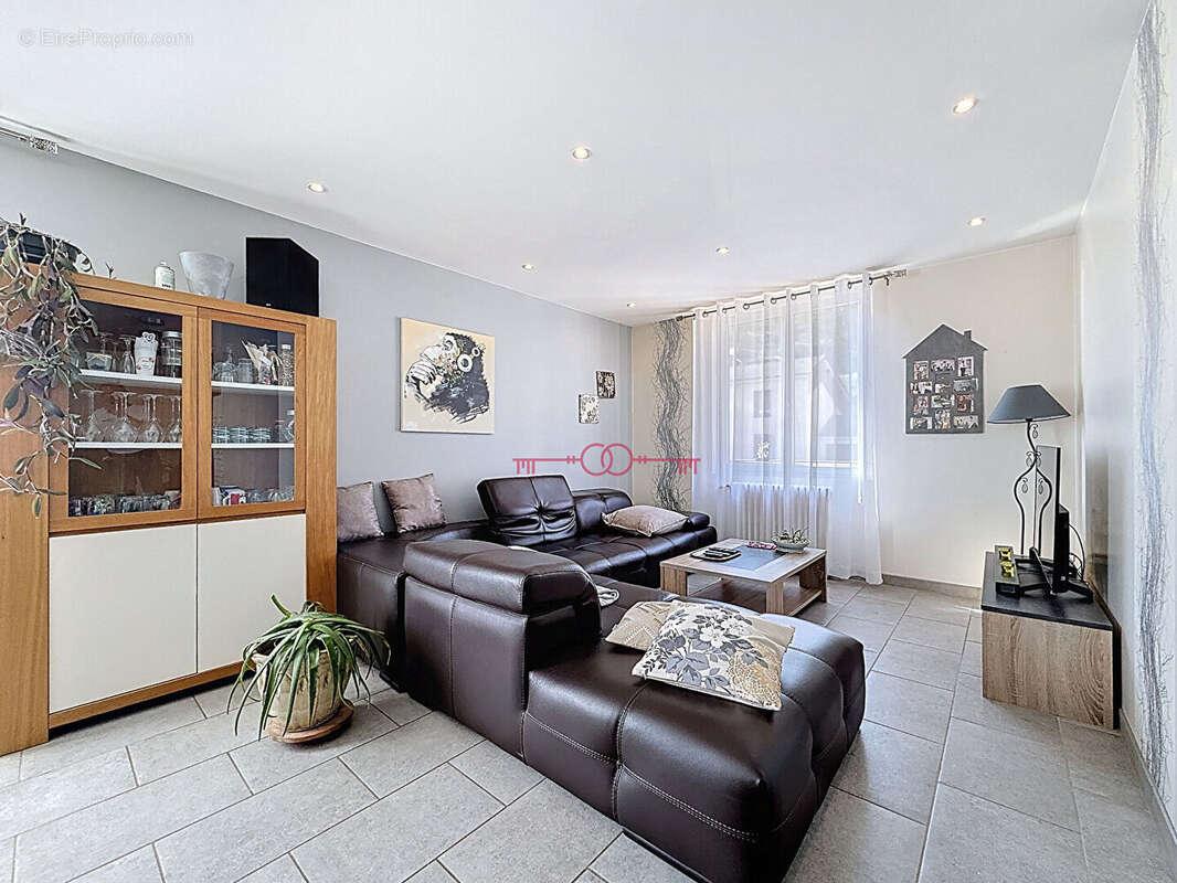 Maison à SAINTE-MENEHOULD