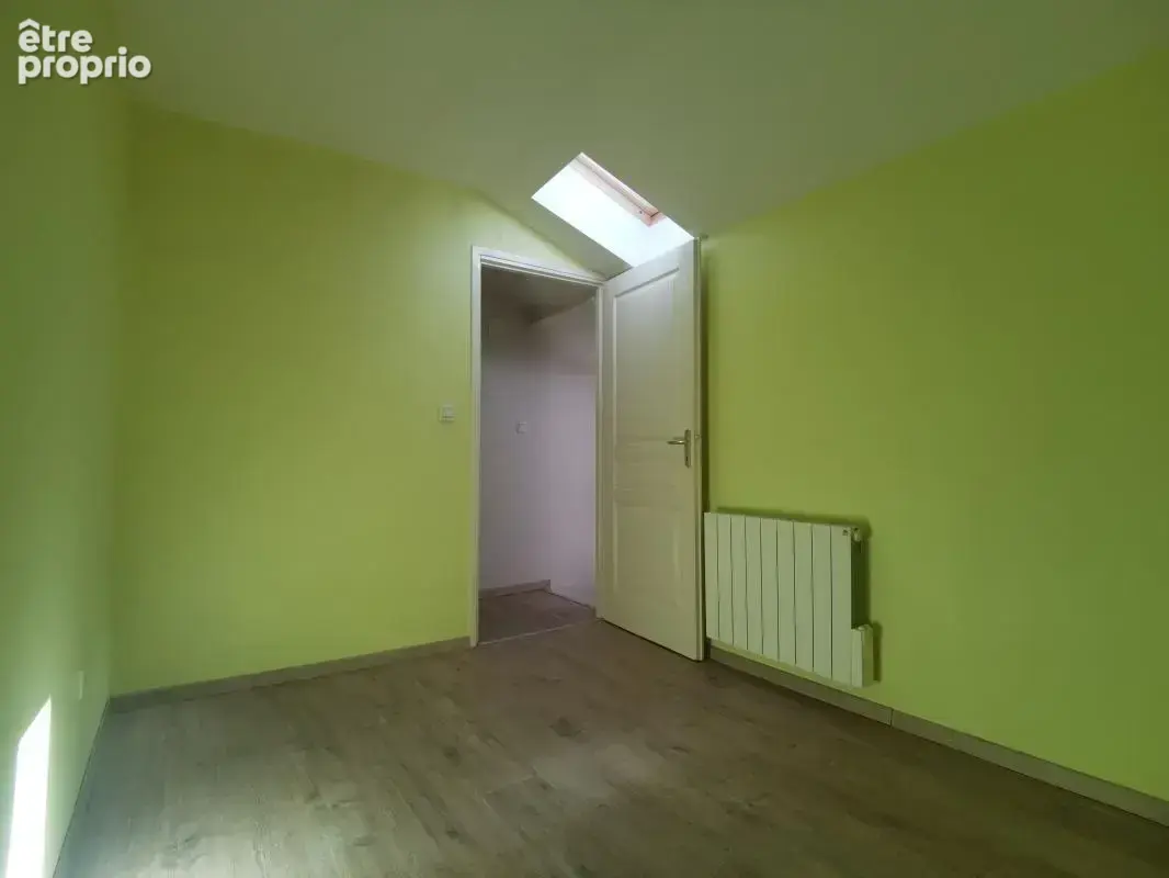 Appartement T3 - 2 chambres - centre village - photo 6