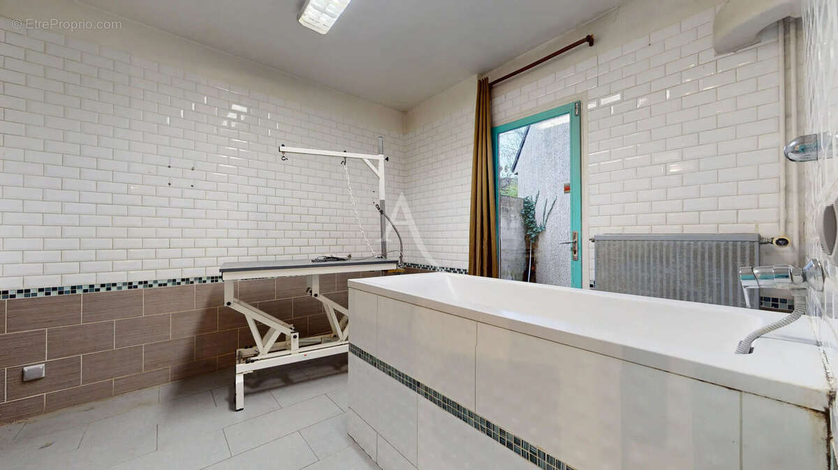 Commerce à CONFLANS-SAINTE-HONORINE