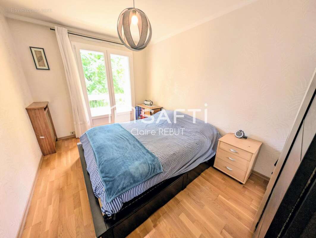 Photo 6 - Appartement à LIVRY-GARGAN
