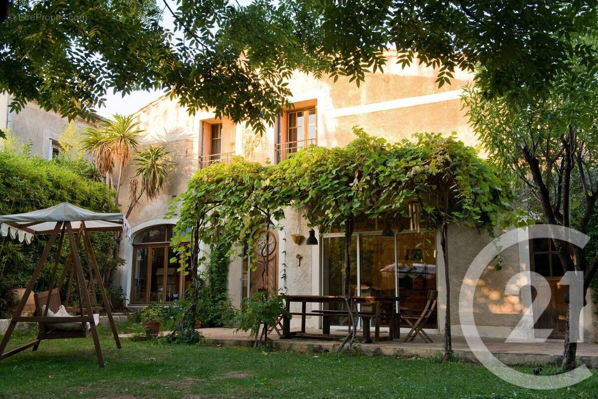 Maison à COURNONTERRAL