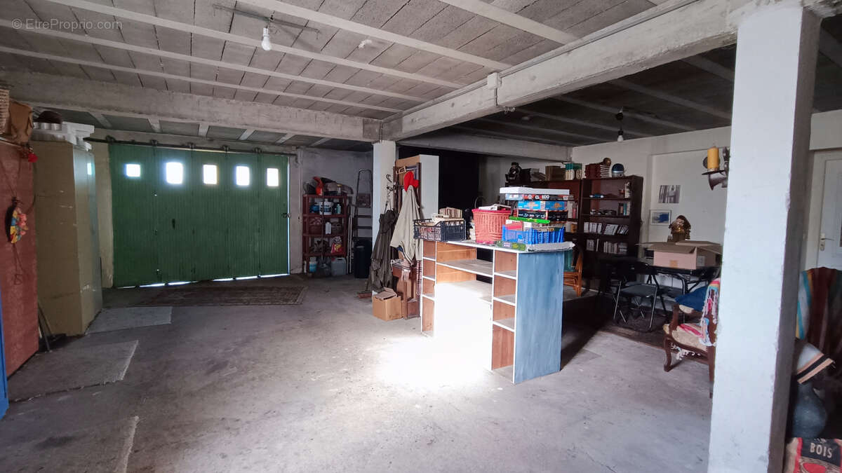 Maison à LA CHAPELLE-GONAGUET