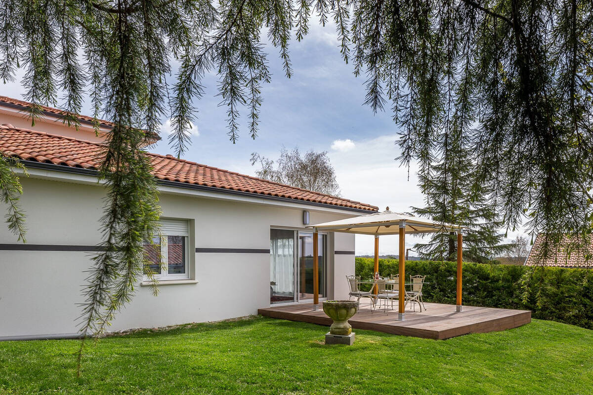 Maison à COULOUNIEIX-CHAMIERS