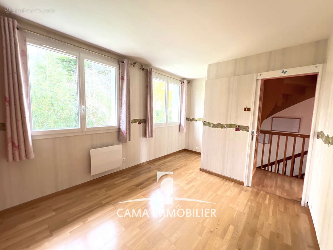 Maison à LES LOGES-EN-JOSAS